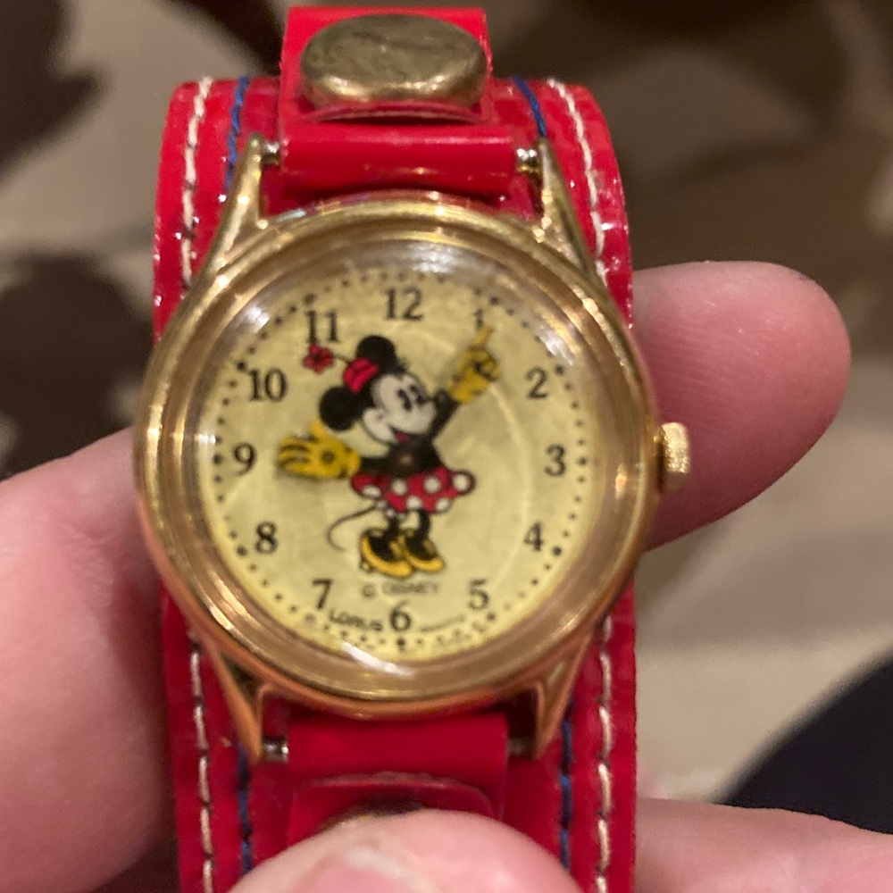 Red and gold Minnie Mouse Watch - Picture 3 of 3